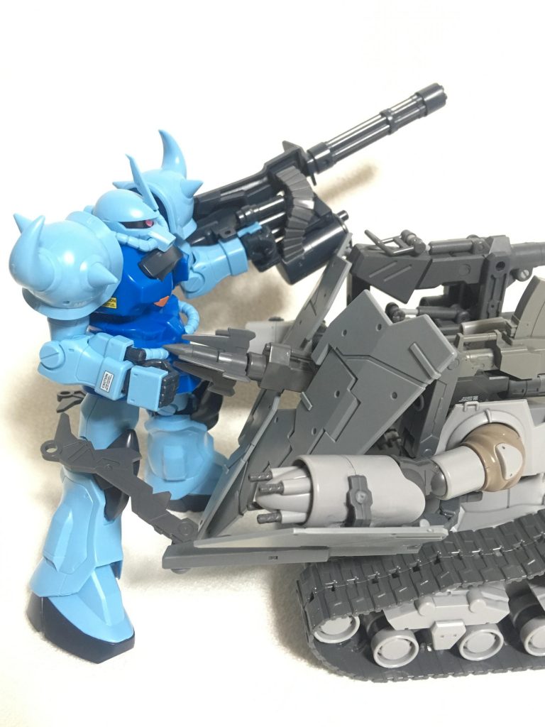 これなら“あの”グフカスもイチコロよ！

いや…ノリスならこのガンタンクも殺ってしまうやろなぁ…

あの妄想の続きで、任務は遂行され敵基地への攻撃は成功、その後仲間を葬ったグフカスタムを発見、見事に撃破、シローは整備兵F岡に助けられましたとさ…

ノリス「アイナ様、合流できそうにありません。自分は死に場所を見つけまグハァ！」って終わり方(笑)