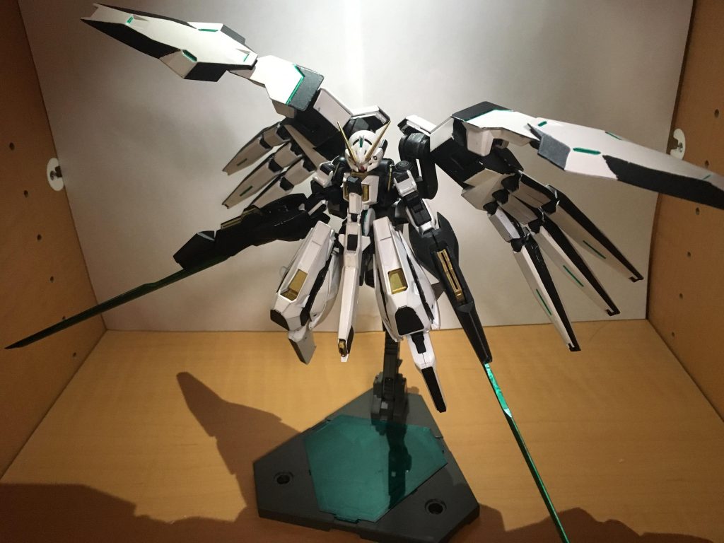 機動力に優れた形態、専用武装「兎狩(トガリ)」は本来の装備であるコンポジットシールドブースターから近接と射撃以外を取り払い強化したもの(盾は背中に任せればこっちで守る必要無くない???の発想)。ビームを圧縮し硬質化させたいわば実体を持ったビームサーベルを展開する(イメージはヴヴヴの硬質残光)。背部のアームユニットはスタビライザー、防御、攻撃にも使えるマルチユニットになっている