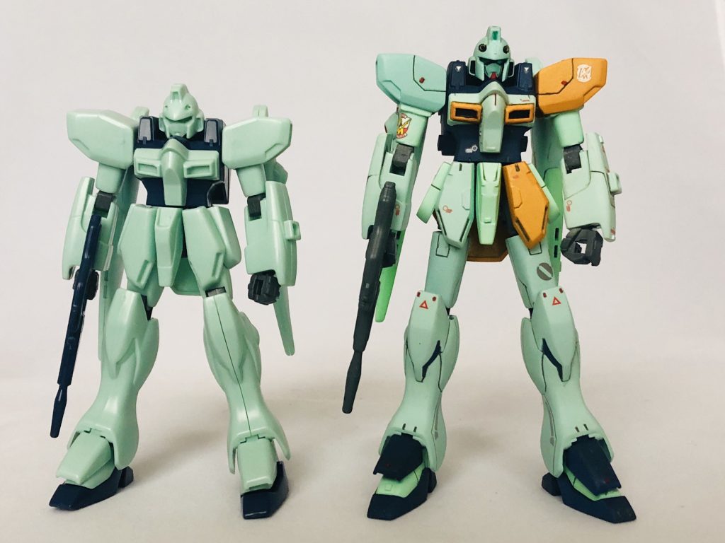 素組み状態との比較。
HGUC基準なので足が長くなり、加えて胴体を2mm延長。
だいぶスタイルは良くなったのではないかと。