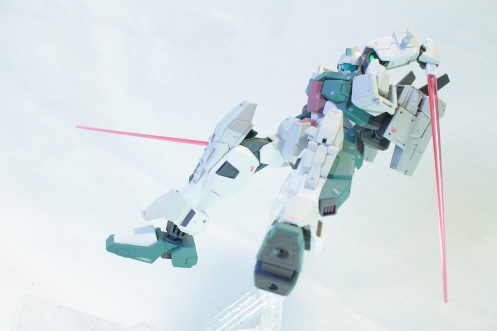 GN粒子の機動力で格闘戦もなんのその!