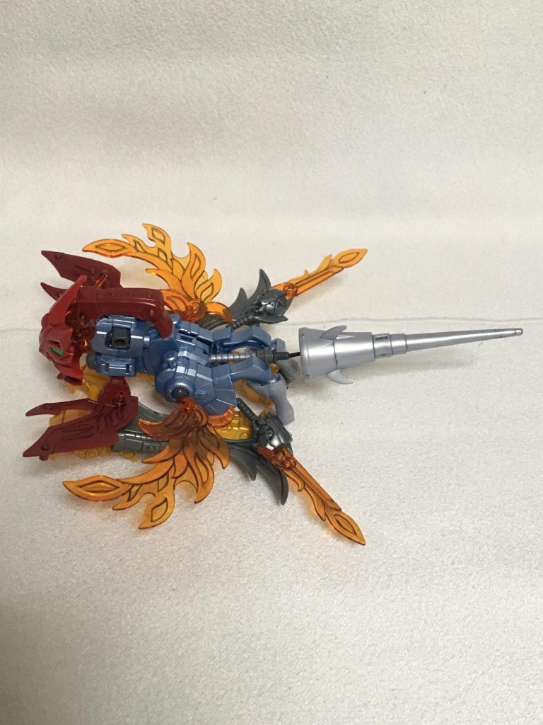 フルアーマーナイトガンダムのケンタウロス形態パーツを中心に、あれこれ足して作ってます。