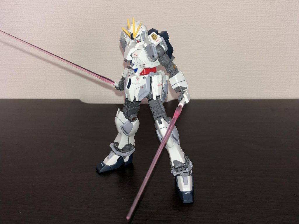 続いてビーム・サーベル
スッキリしているからかサーベル二刀流が似合います