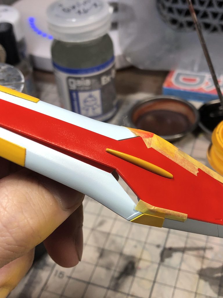 シールドはクスィーに寄せて丁寧に塗り分け。
問題なく出来てホッとしました（笑）