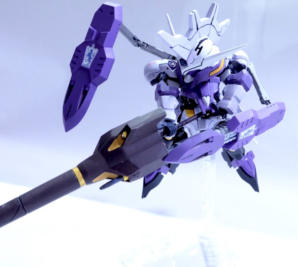 ダインスレイブ発射態勢！
かなり無理矢理ですがなんとかそれっぽく両手持ち風に笑
もちろんシールド展開部は塗り忘れ^_−☆