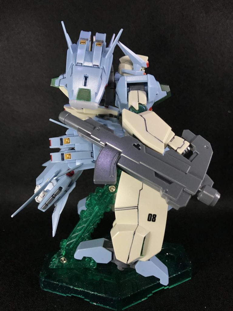 右側面
足には先輩の誕生日にちなんで08のデカールをペタリ(๑˃̵ᴗ˂̵)