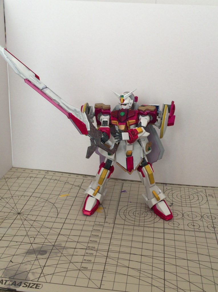 ハルプモントを構えたポーズです。