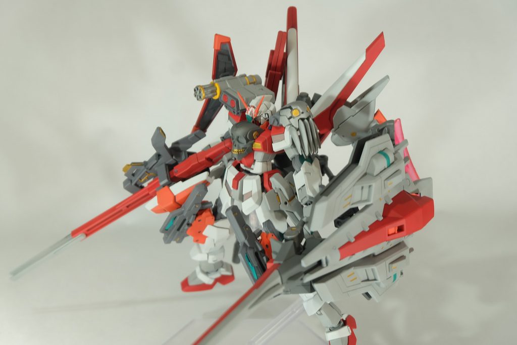 機体コンセプトは
超火力
各機体を象徴するような高火力兵装をこれでもかと詰め込みました。