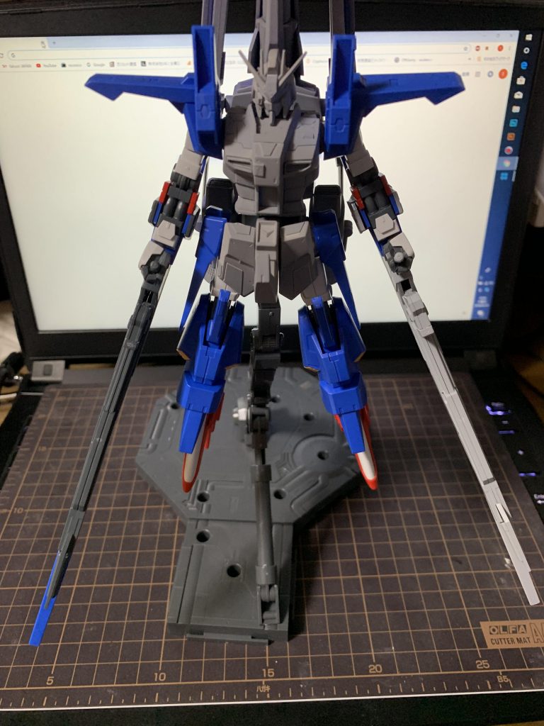 顔、胴体はHi-νガンダム
腕、脚はZ2(ミナト機)
バックパックはメガシキを使用しています