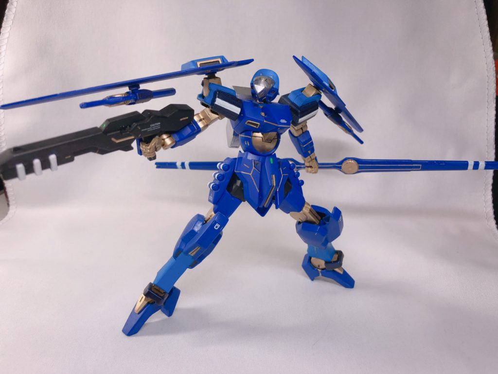 墨入れもゴールドに、デカールは少なめにしてリアリテイを減らし、Gレコ特有の未来感を出したかったですがどうでしょう？