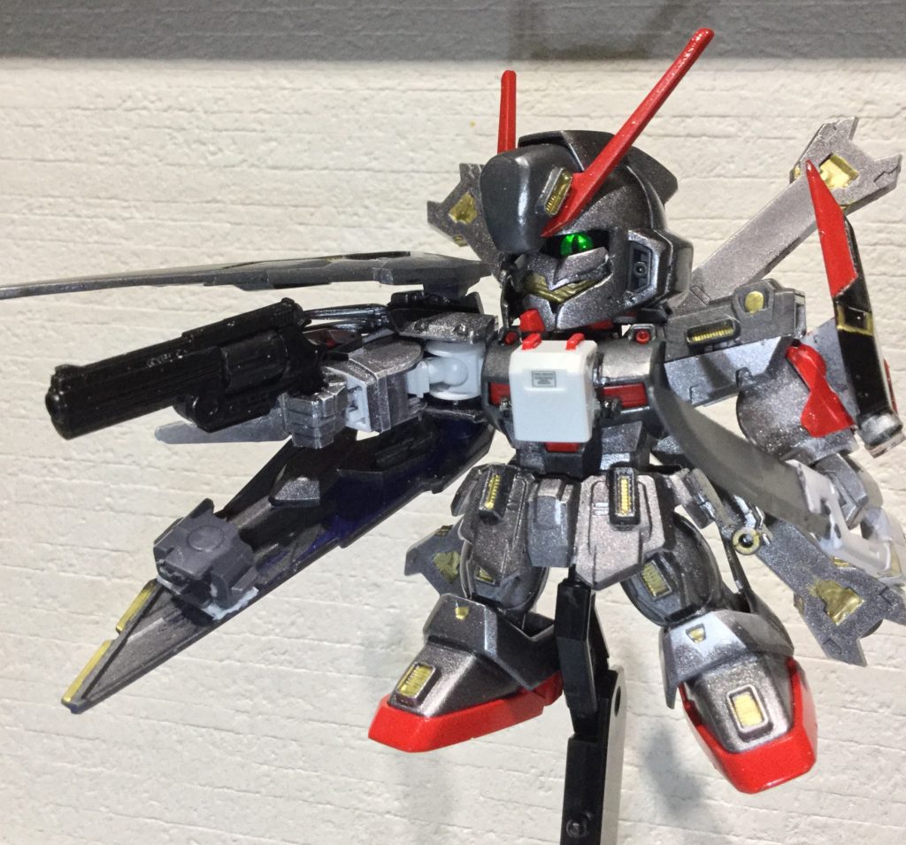 *マグナムライフル*:圧縮された高エネルギー粒子を射出する銃。エネルギーを圧縮したカプセルを放出させる。