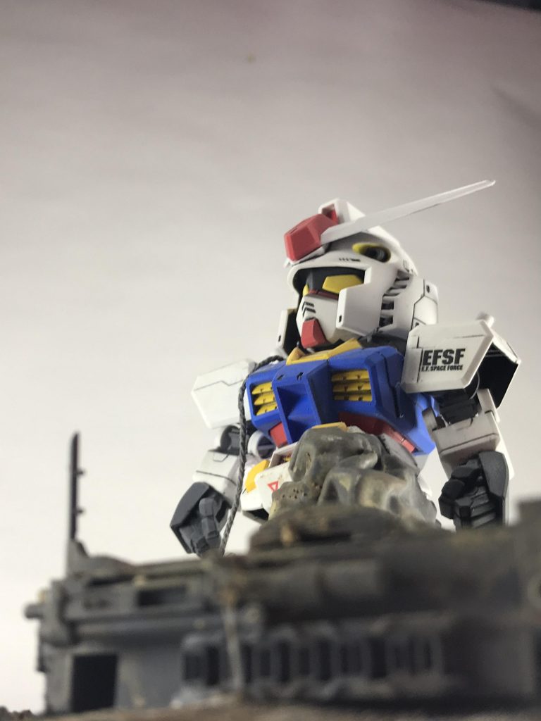 「ガンダム、大地に立つ」–2枚目/制作者：冬星ジンベイ