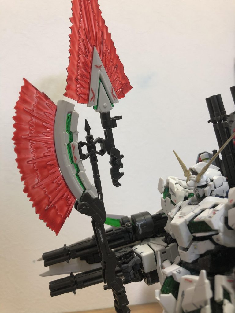 サイコフレーム部は当たり前のごとく塗装し。ビーム刃はクリアレッドで塗装してます!良い仕上がりになって満足してますw