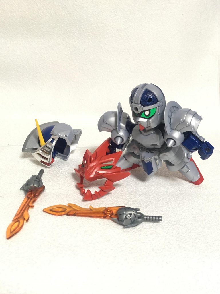 くっ……
オレには勝てないというのか…
これは…！
伝承にあったサラマンダーの仮面…
これを被ると我を失うと訊くが…
だが…リリ姫を救うため、オレはヤツに負けるわけにはいかない！
サラマンダーよ、我に更なる力をーー！