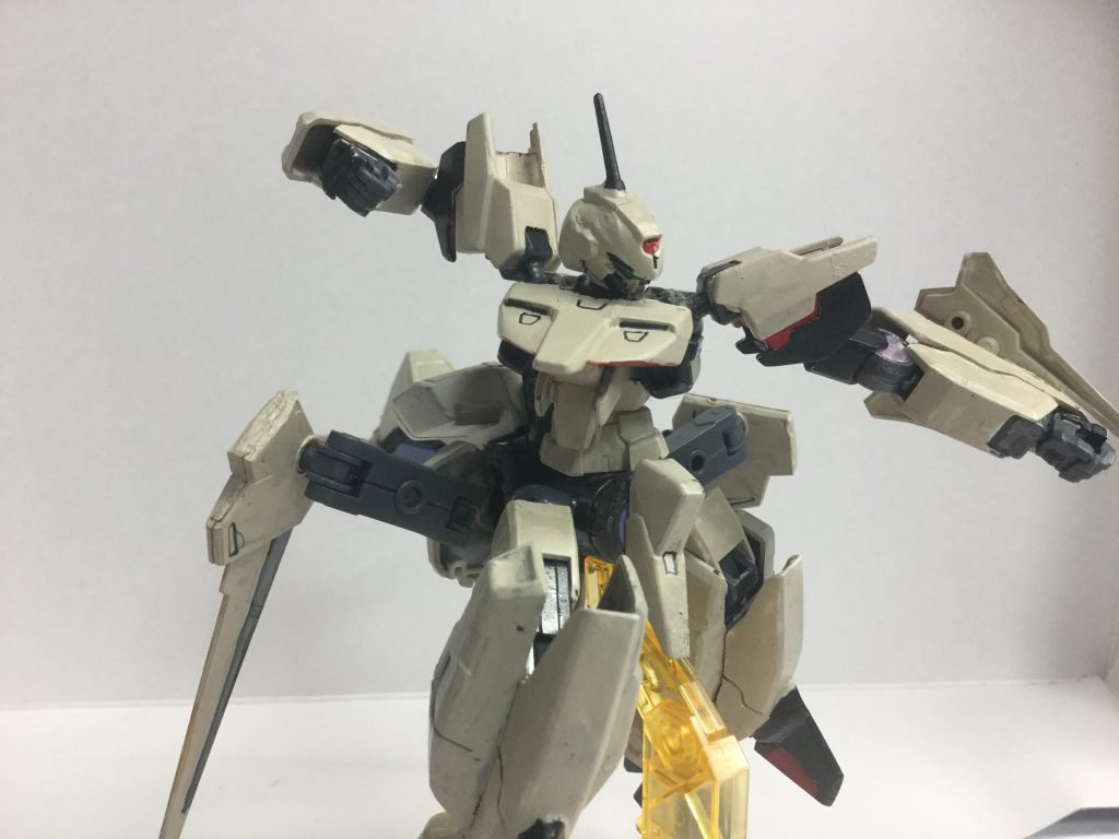 何故かパンチのポーズが似合う！