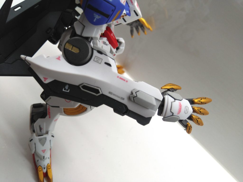 この腕かなり好きです。