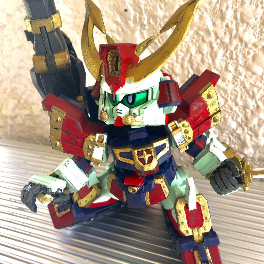 首も2ミリほど延長。手足の可動域と合わせるとなかなか動きあるポーズがとれます