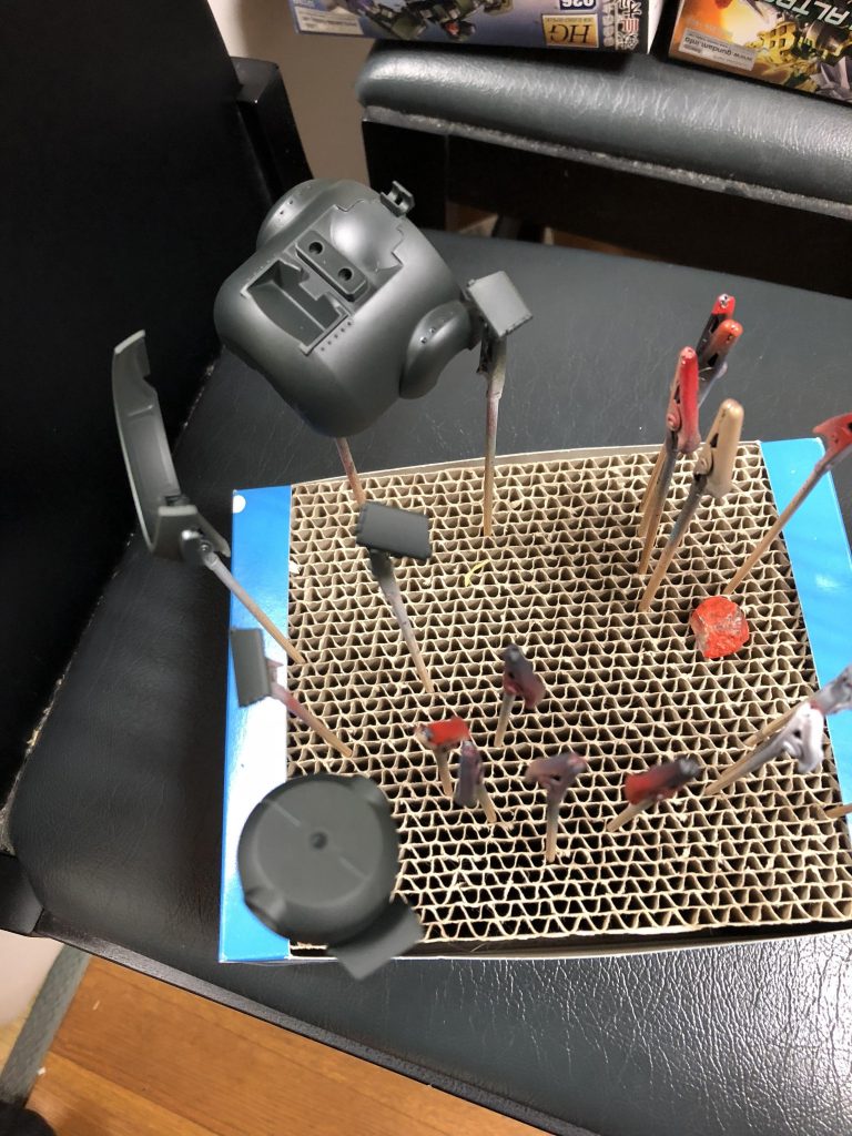 ほぼ無改造なので特筆する所も無いのですが 缶スプレー のNATOブラックで塗ってます。