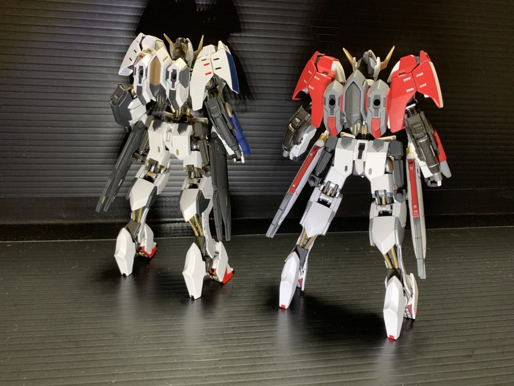 第6形態バルバトス発売当初に作ったものとの比較
胸の追加装甲は無い方が好きなのでコレがデフォルトですが一応作ってあります。