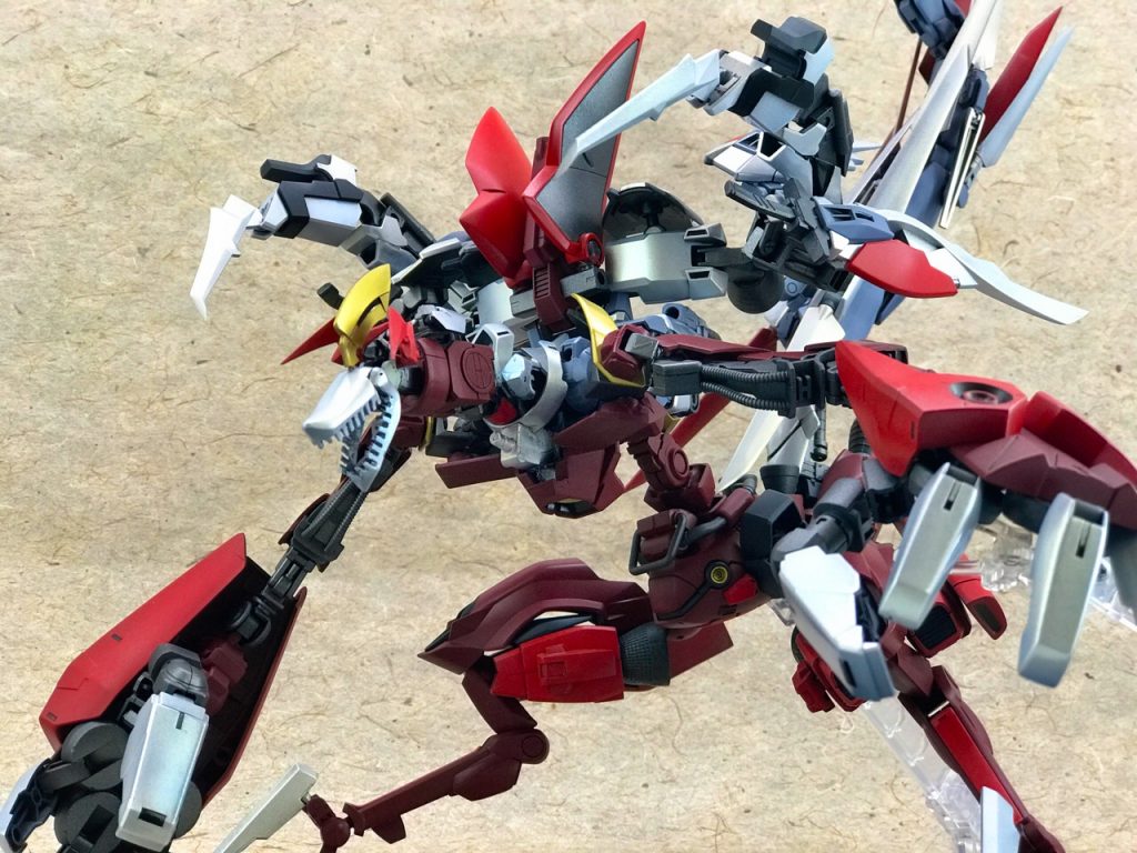 次はMA。「竜」形態です。

手持ちだった槍以外は付け外しナシの完全変形。
機構自体はシンプルですが、なにぶんクソデカくて重いので変形難易度（めんどくささ）は高いです。