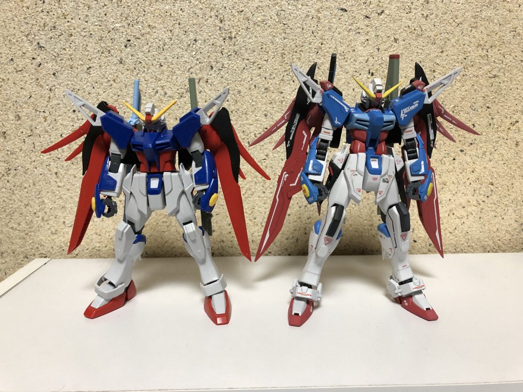 素組みと比較
全体的に大型化をしました。