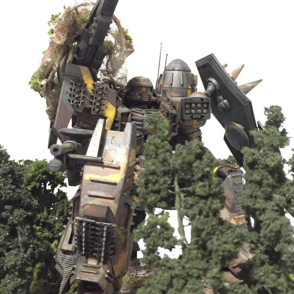 ちょっと正面から。
この脚盾もお気に入りポイント。
ティエレンとか脚に盾付けてる機体好きなんですよ^_^