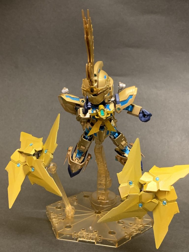 「斬撃の陣」
直接攻撃に特化した形態で、大型手裏剣に変形する。接触した物体のデータを瞬時に解析、それに合わせた切断能力を発揮する。