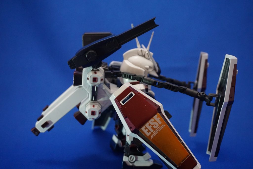 サンダーボルト宙域での運用を想定し、関節部のシーリング処理やサブアームを有した大型ランドセルを装備し、更にアポジモーターの増設やロケットブースターの追加によって、普通のMSを上回る火力を持ち、尚且つ重装甲でありながらも高機動MSに匹敵する推力を持つ。