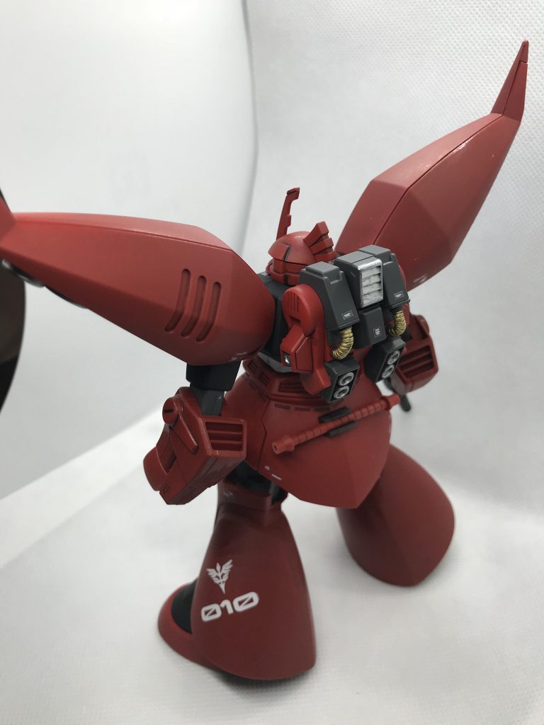 後ろ。
ジョニーさんの好みによりバックパックは高機動型をチョイス。