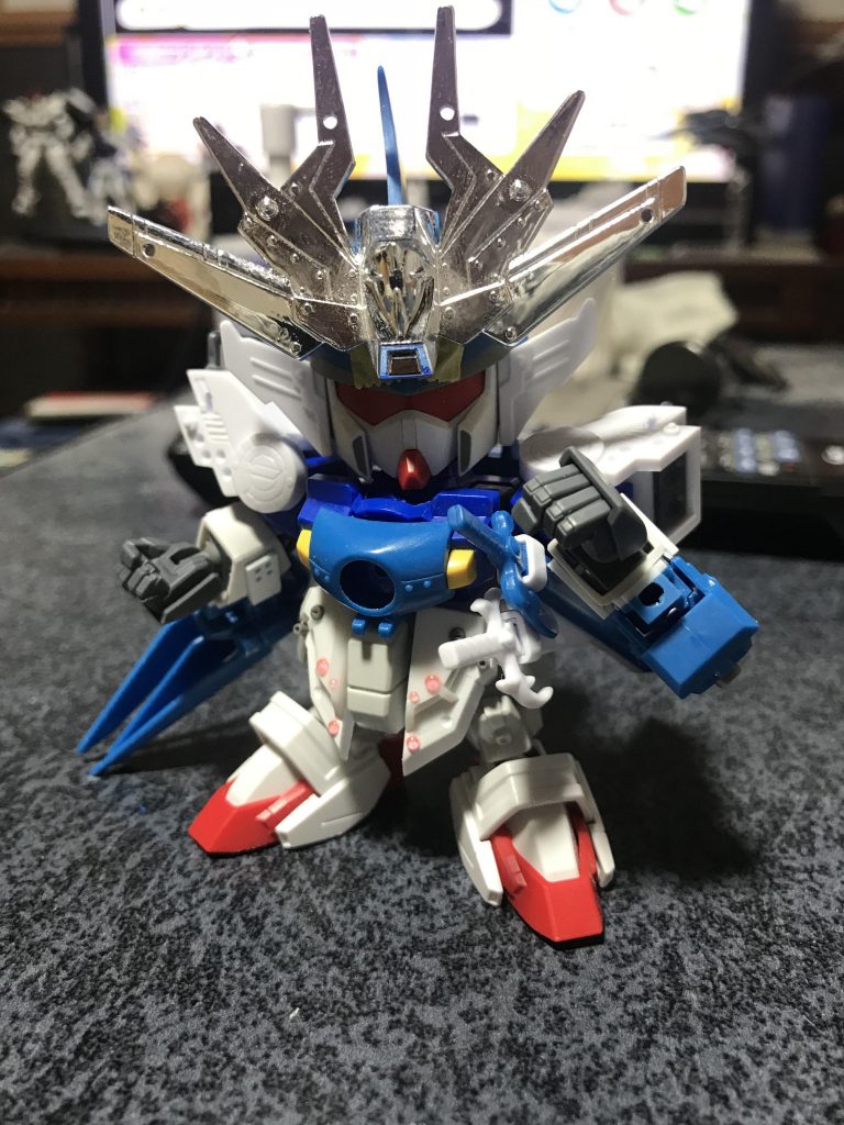 サフ前正面
この後慌ててツノ飾りのメッキを落としてます。