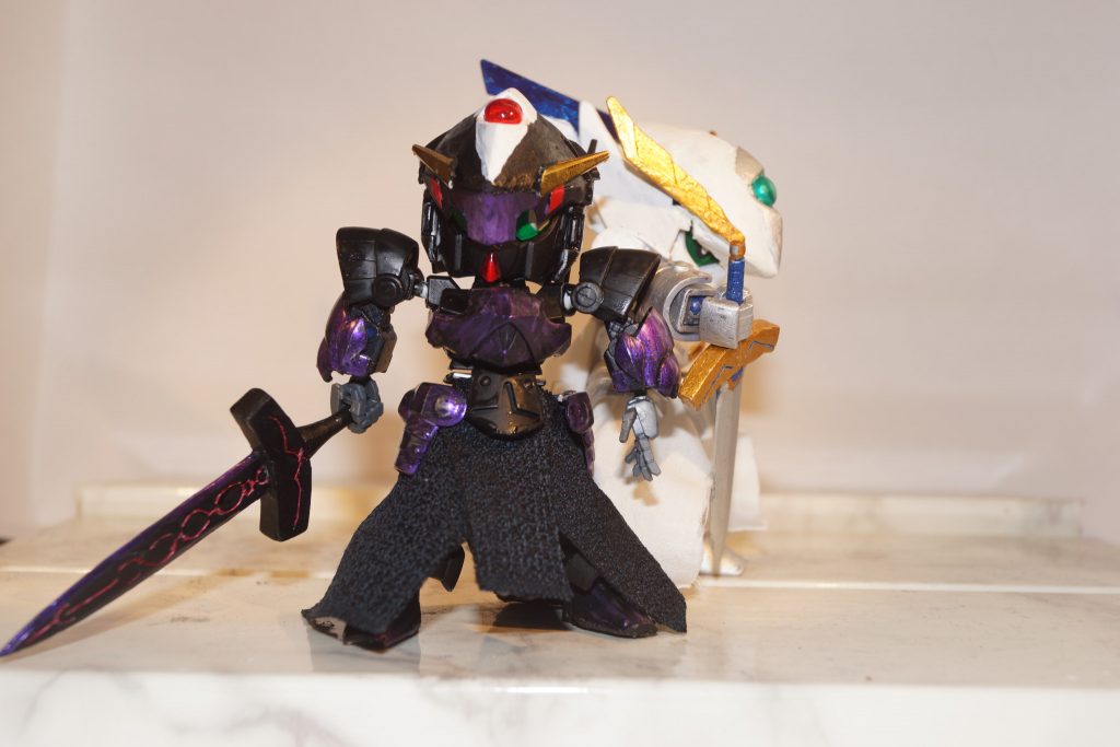 ウーンドウォートがドレスモチーフなのに対しインレオルタは甲冑イメージです。
顔は某騎士王オルタのバイザーをイメージしています。