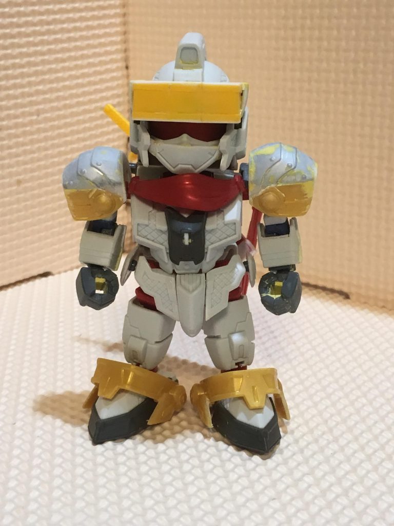 サフ前
RX-零丸をベースに肩鎧とバイザーをジャンクから作製
刀と鞘は紅武者アメイジングのものを短くしました