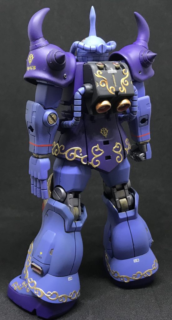 肩のスパイクはビルダーズパーツのMSスパイクの基部にコトブキヤのスパイクを組合わせて使用しています。