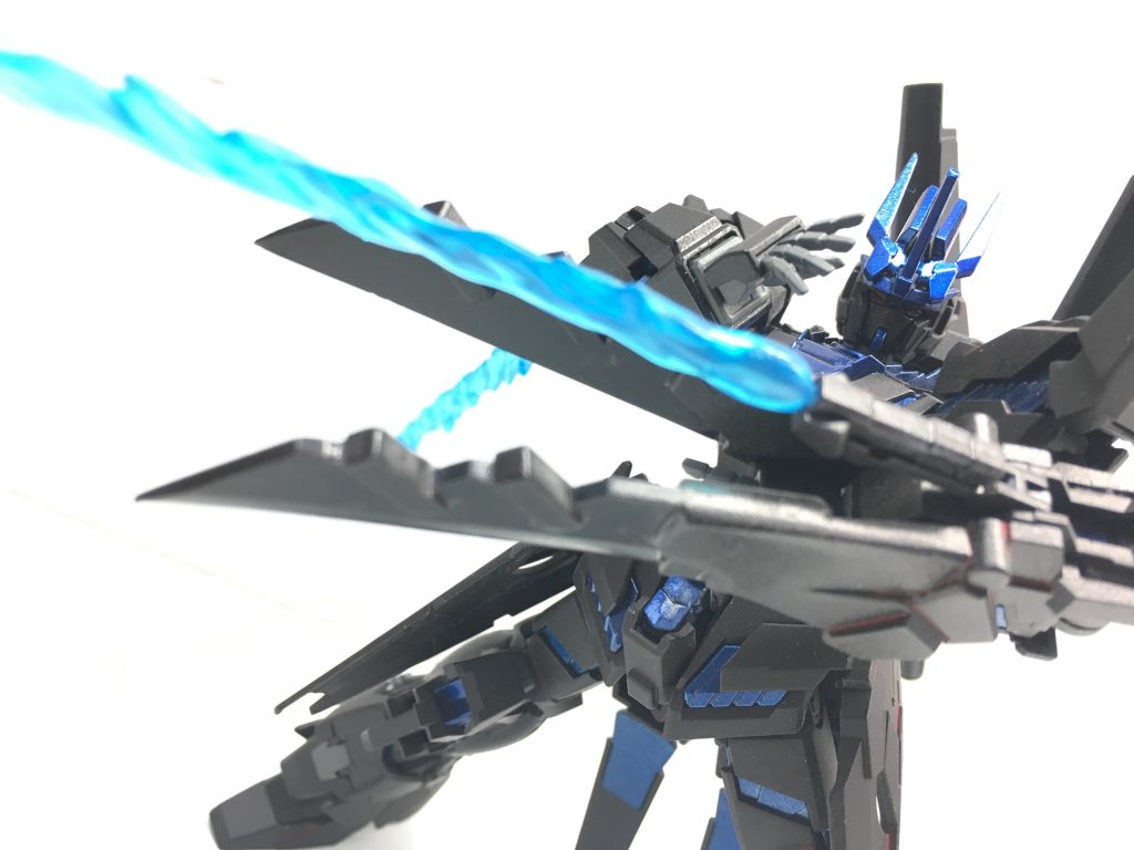 「極黒幻影機装肆式:四戒邪竜煉獄剣」
フォルゲフォイヤー・リントヴルム
要はビームトンファーである