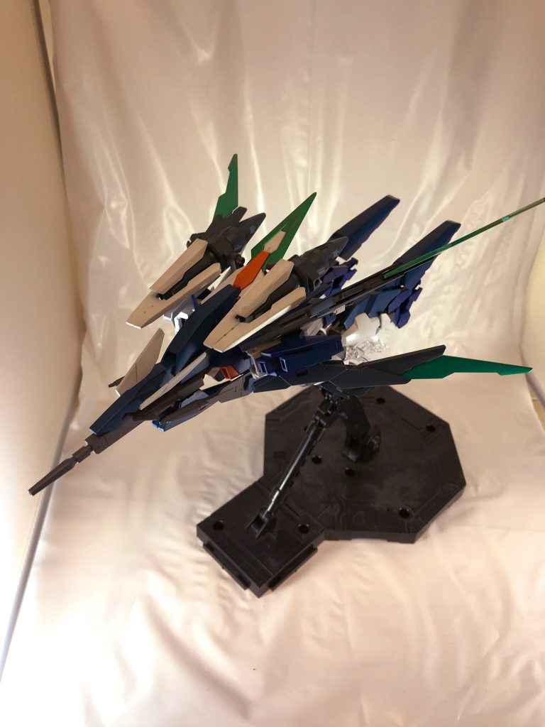 変形させると少し塗料ハゲが怖いですが問題なく稼働します。