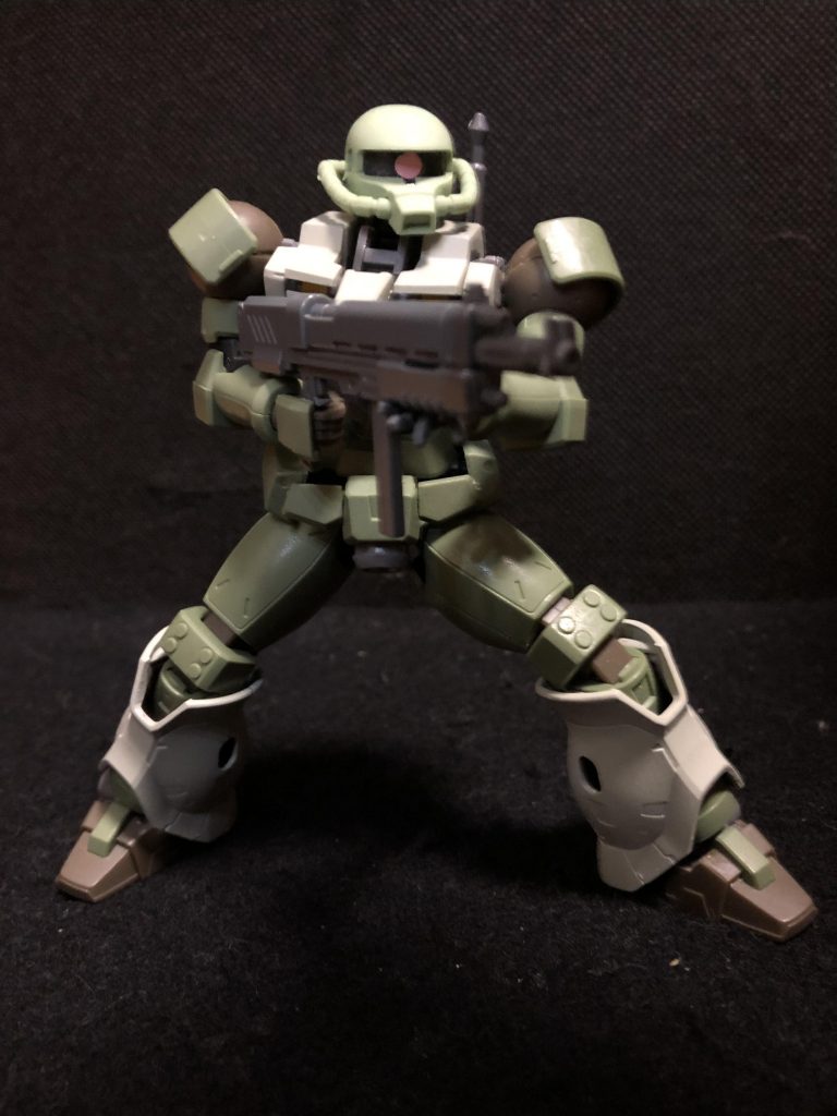 トリガーガードいるいらない論争を風の噂に聞いていますが、自分はユニコーンの武器持ち手ポロリ地獄で、危うくデストロイモードをデストロイするところだったので、いらないと思っています。