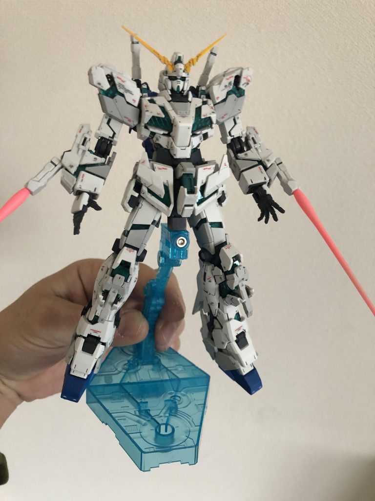 ビームサーベルはグラデーションかけてみました。