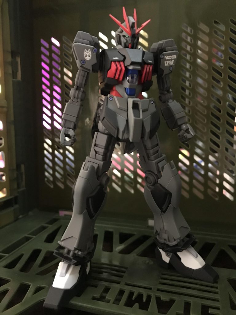 まずは中の人
オーシャングレーと黒と赤です。
我が兄、マサキ.ハヤト少佐のパーソナルカラーで✨