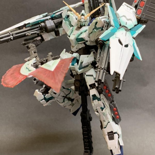 MG フルアーマーユニコーンガンダム　完成塗装品　ガンプラ RX-0 フルアーマーユニコーンガンダムVer.Ka (MG) (ガンプラ