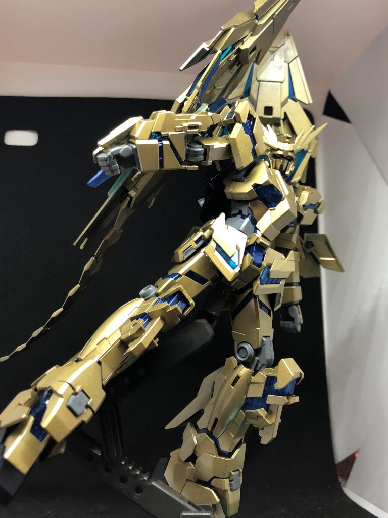 劇中ずっと飛んでるからポージング難しいですねorz