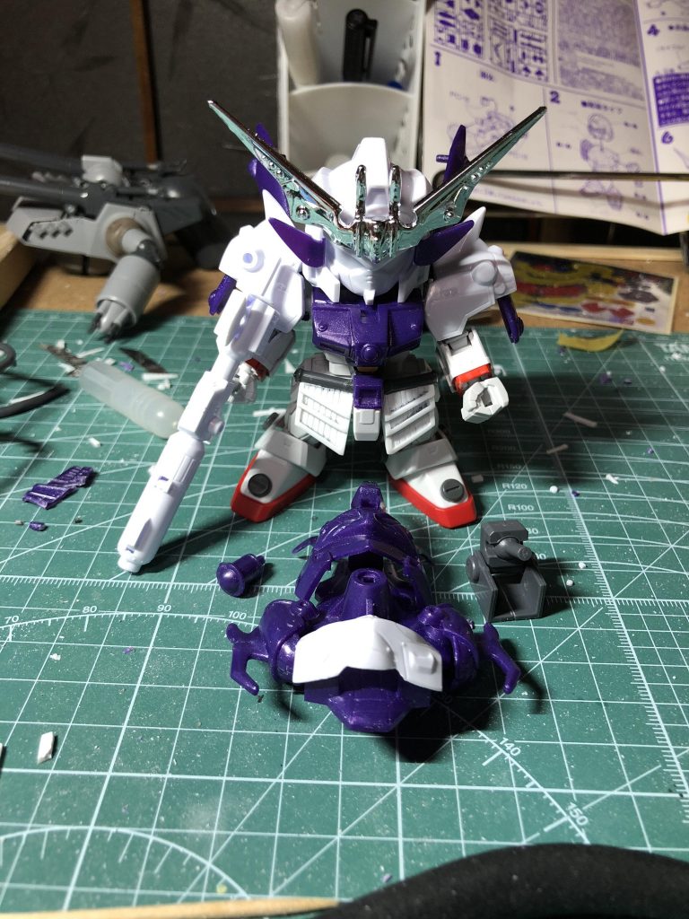 塗装前 腰の前掛け？はプラ板で自作しました。