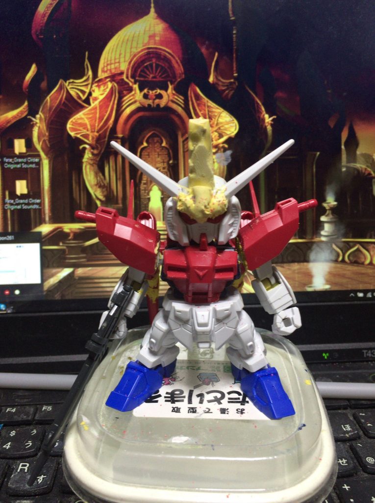 胴と肩着せただけ、まだ全然似てない