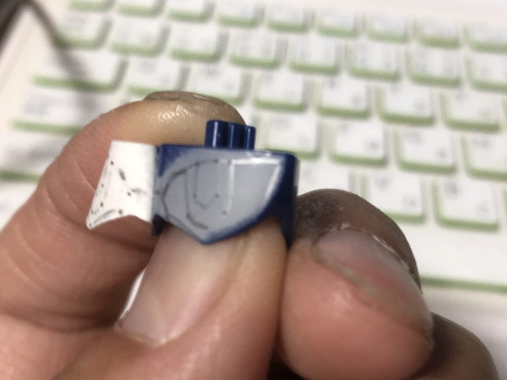 正面顔のみ筆塗り