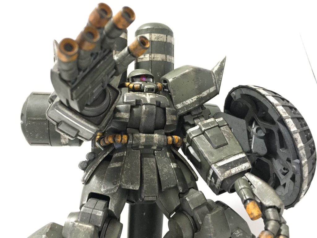 ビーム砲発射！
この指ビーム砲がついてる機体特有のでかい手のひらとかもたまらないですよね〜〜！