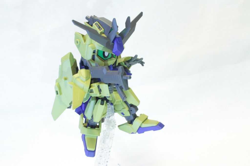 ちなみに使用しない時は背面バインダーにマウントできます。