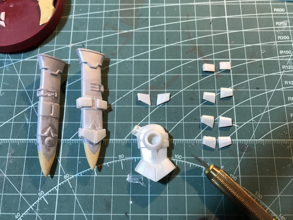 鞘→バーサル騎士Gより流用
飾り部→騎士Gのバックパックを分解