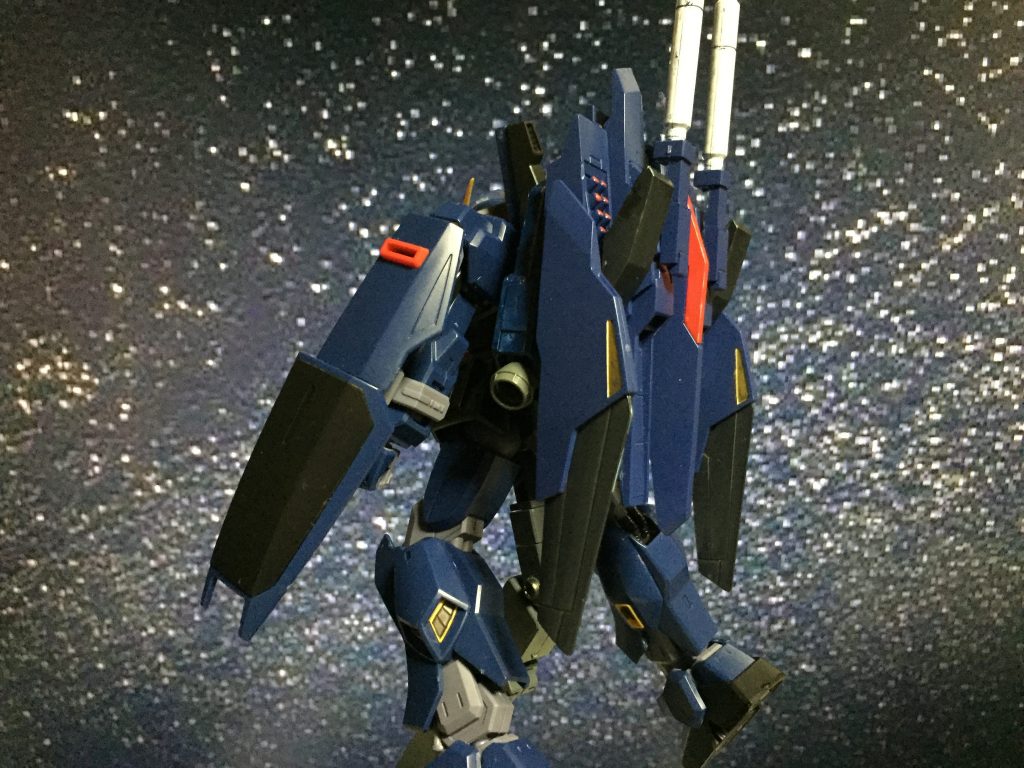 ガンダムmk-ⅡBWS。バックパックの上から装着します。ビームキャノンとミサイルにより火力が向上しています。