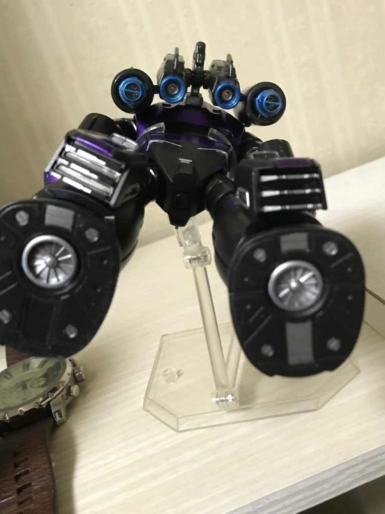 足裏のマスキング剥がし忘れてます、、