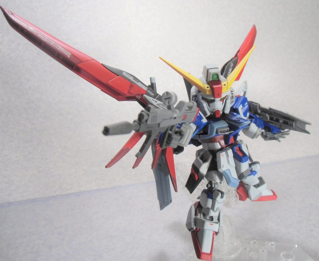 ライフルを構えて。CSフレームで少し脚部が可動できるようになってます。