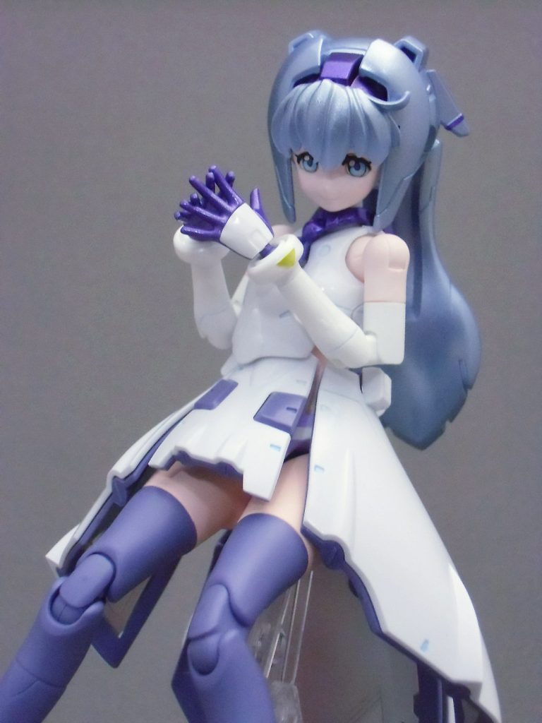 モビルドール サラ 蛍光衣装(とパンツ)–4枚目/制作者:Drossel