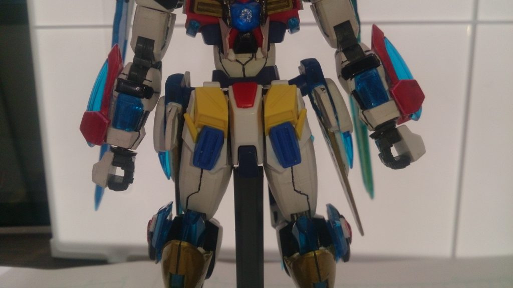 フロントアーマーは、元々制作してたものを塗装未で装備(？)。これは最終完成形用なので、今後もお目にかかると思います。

パーツはHGCEストライクのリアアーマーに、アメスト、HGUC V2、エクシアのパーツを使用しています。